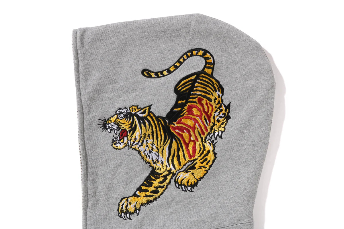 TIGER AND DRAGON RELAXED FIT HOODIE